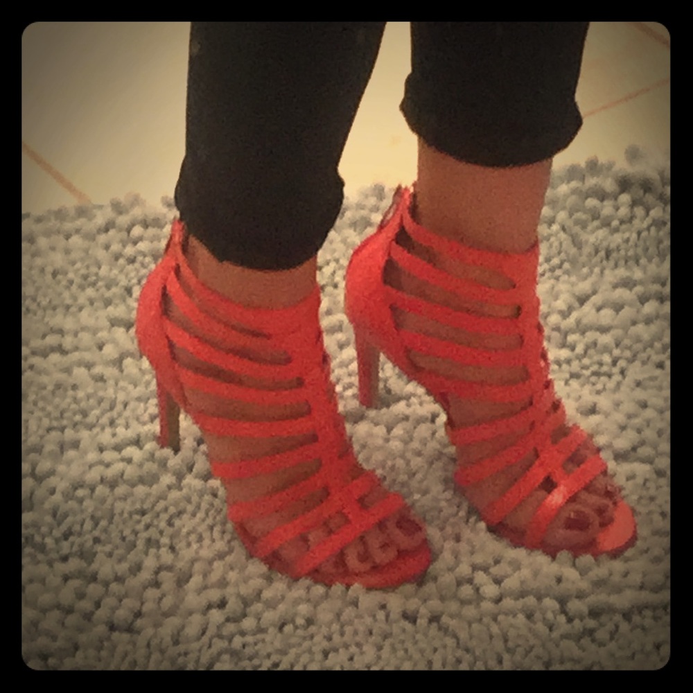Vince Camuto coral strap heels